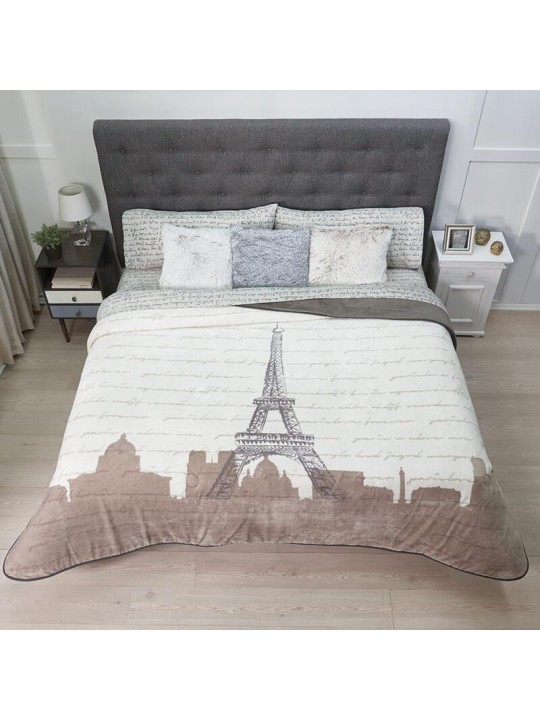Eiffel tower blanket