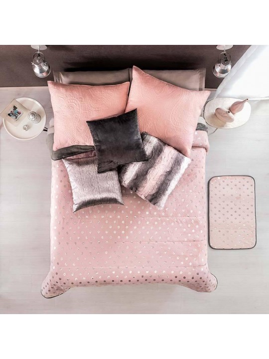 Pink blanket, silver metallic details
